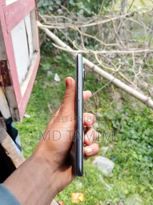Realme 8 (Used)
