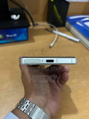 Sony Xperia 5 IV (Used)