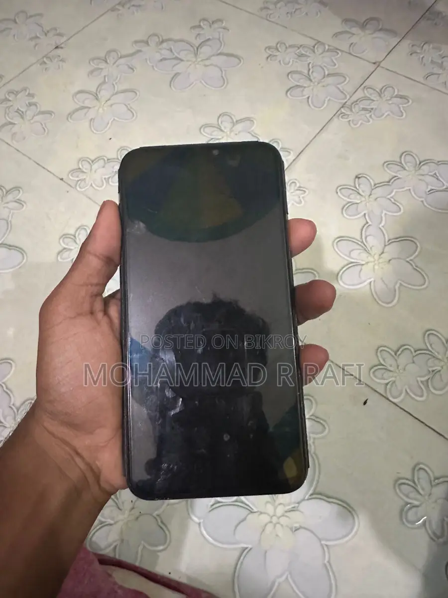 Apple iPhone 11 Pro Max (Used)