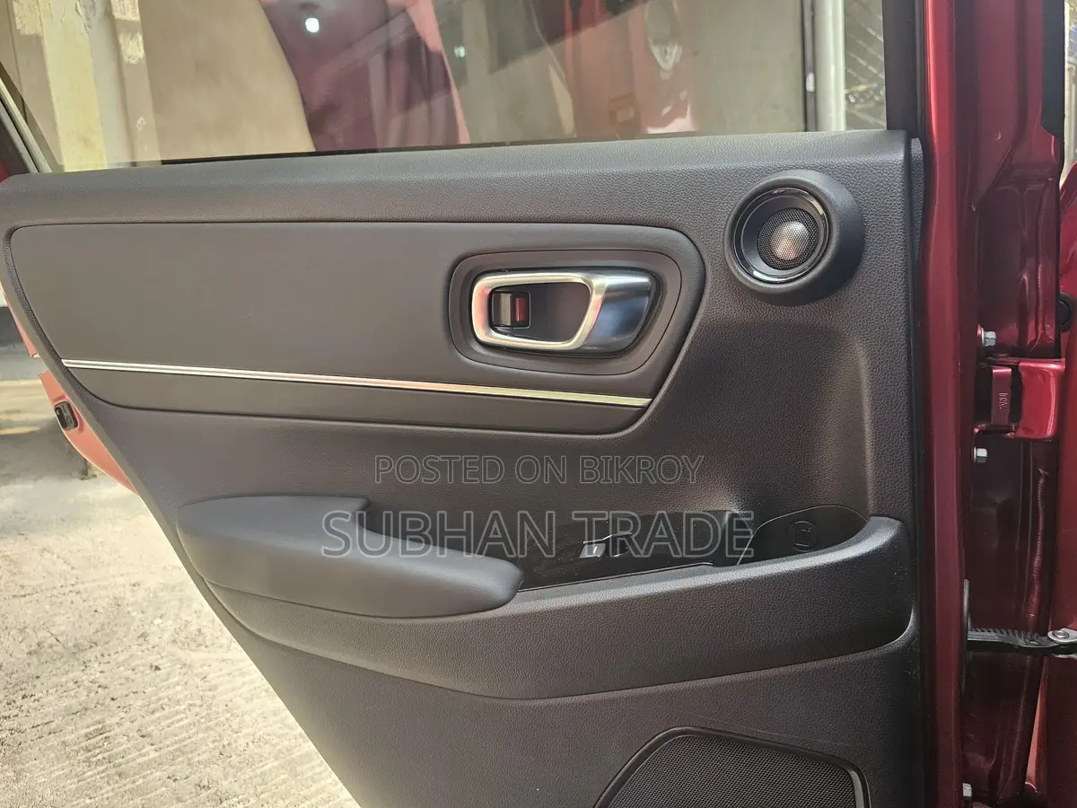 Honda Vezel 2021 Red
