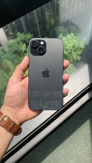 Apple iPhone 15 (Used)