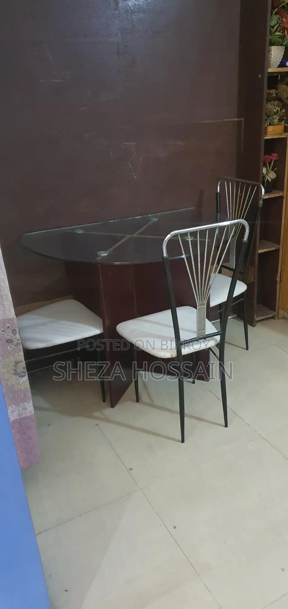 Dining table and 3 chairs