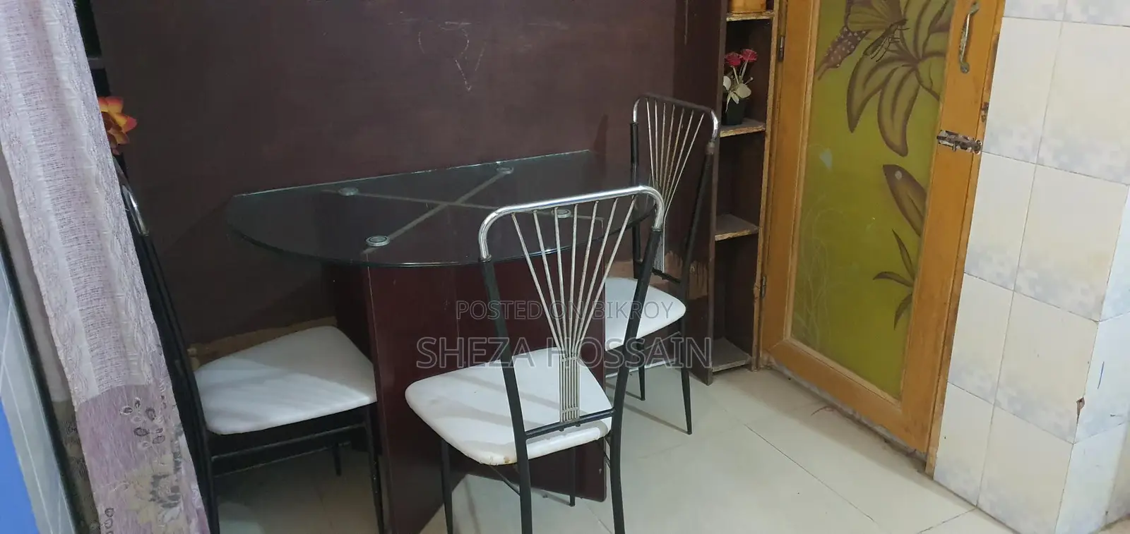 Dining table and 3 chairs