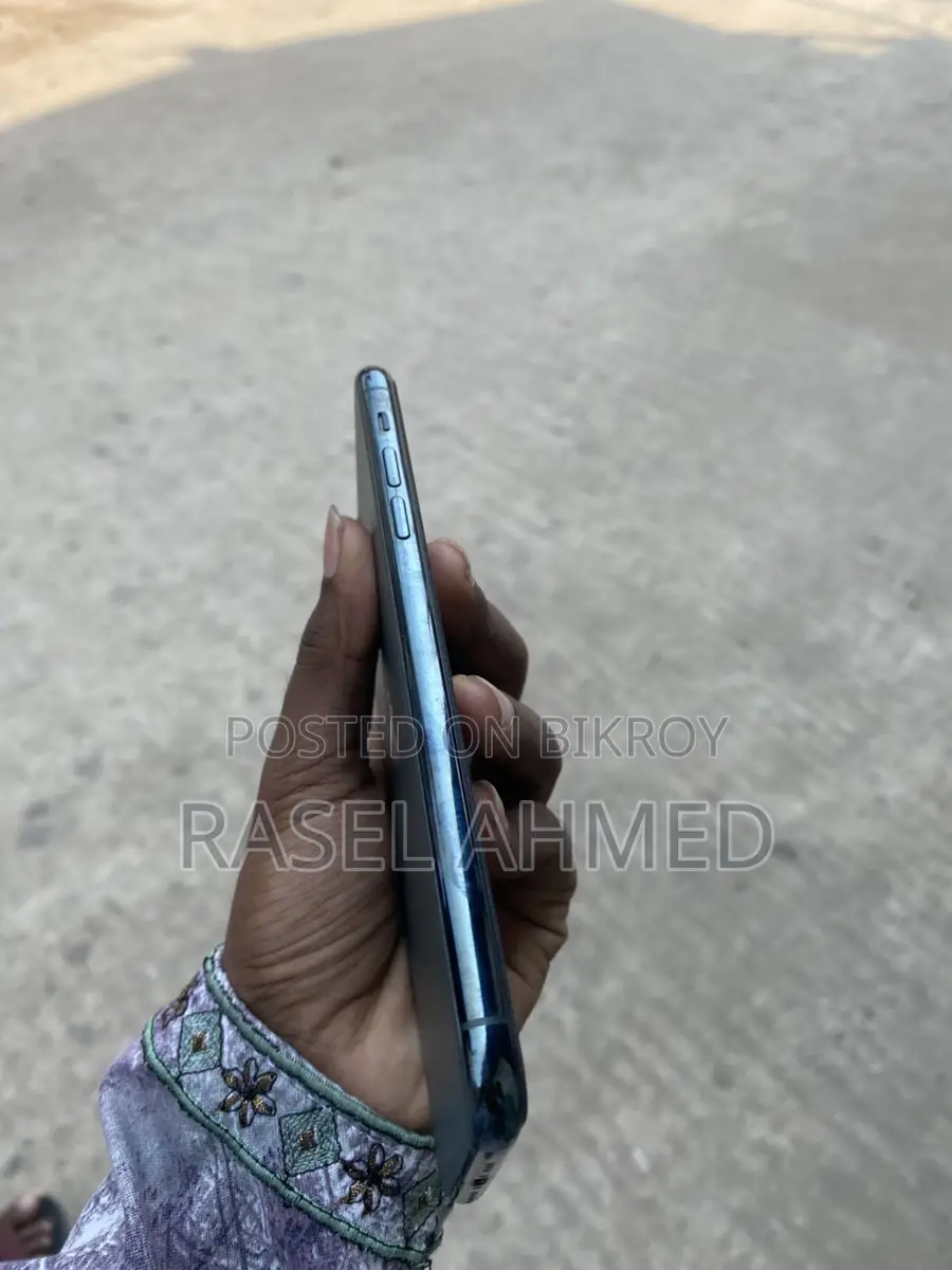 Apple iPhone 11 Pro Max (Used)