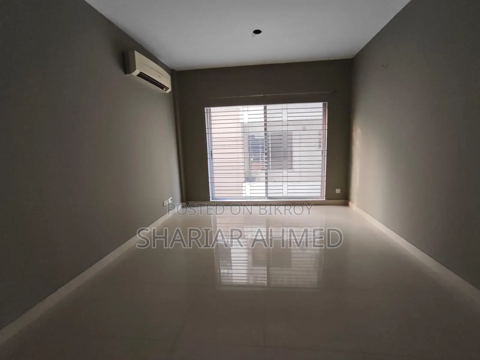 Good Looking 2350 Sqft Un-Furnished Apartment For Rent In Gulshan