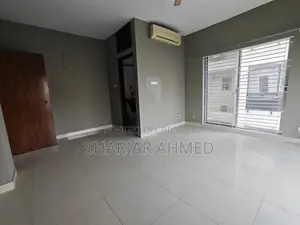 Good Looking 2350 Sqft Un-Furnished Apartment For Rent In Gulshan