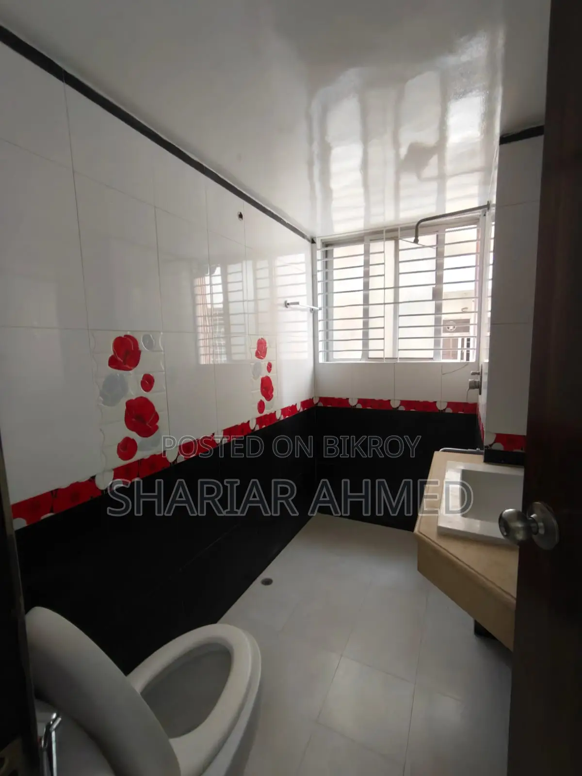 Good Looking 2350 Sqft Un-Furnished Apartment For Rent In Gulshan