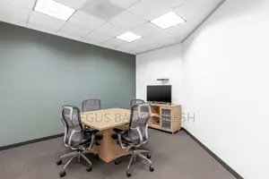 Serviced Office with Amenities