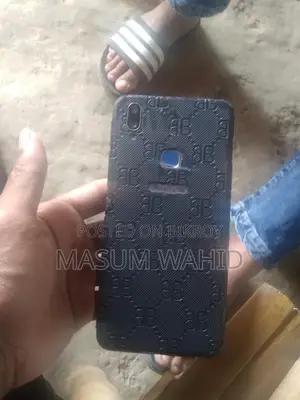 Vivo Y11 Authentic (Used)