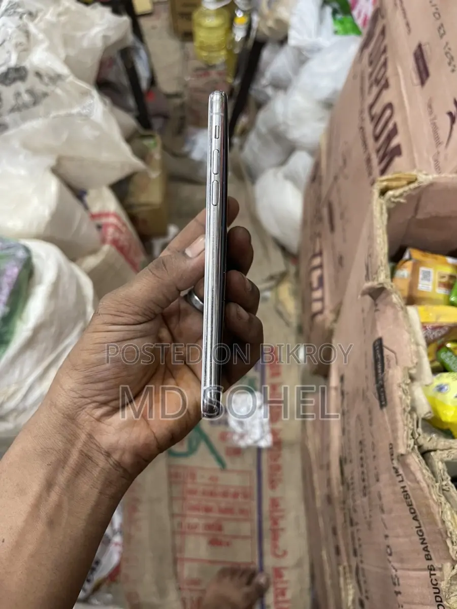 Apple iPhone X Fresh (Used)