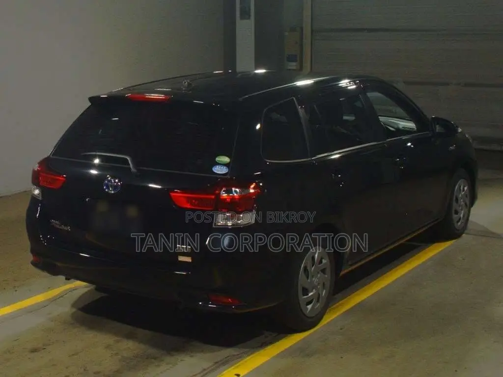 Toyota Fielder Hybrid EX Push Start 2020