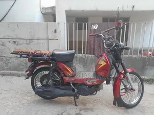 TVS XL 100 . 2021