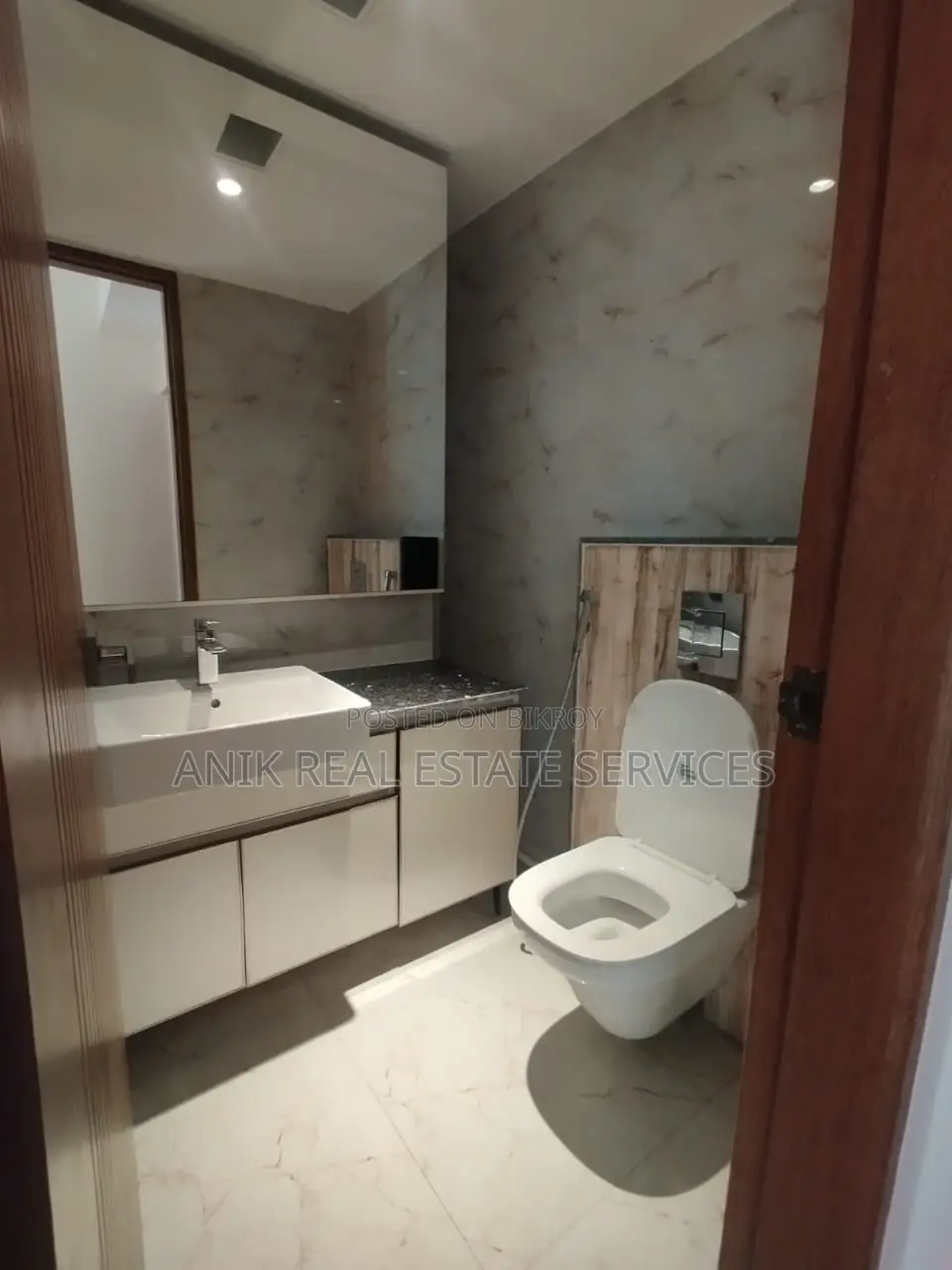 New Modern 3 Bedroom Semi Farnised Flat Rent At Gulshan 1