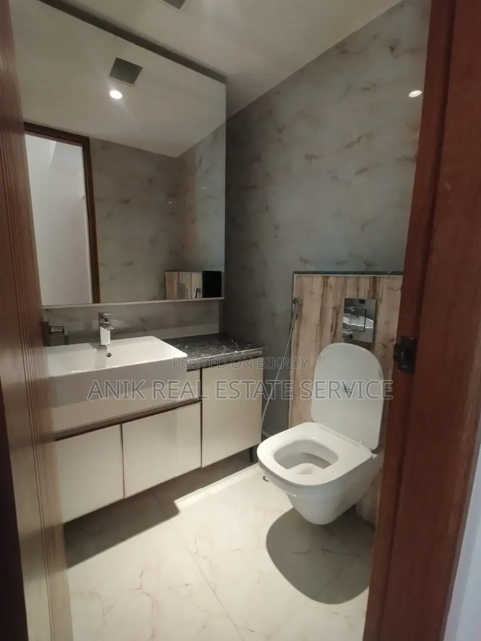 New Modern 3 Bedroom Semi Farnised Flat Rent At Gulshan 1