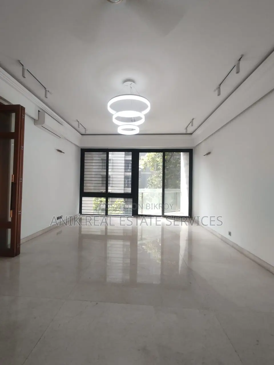 New Modern 3 Bedroom Semi Farnised Flat Rent At Gulshan 1