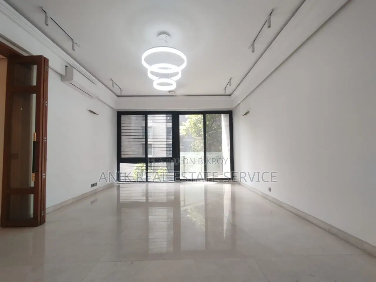 New Modern 3 Bedroom Semi Farnised Flat Rent At Gulshan 1