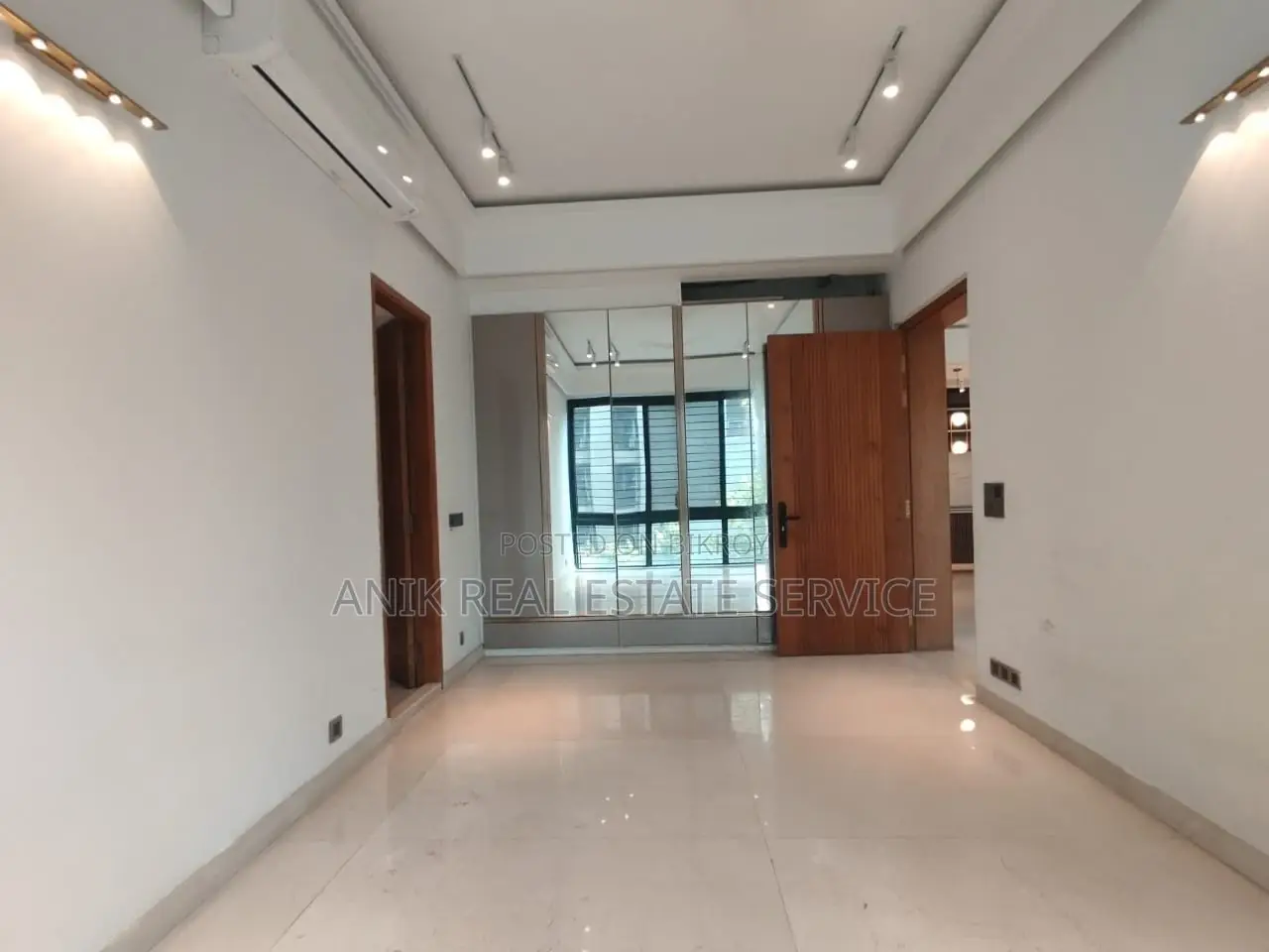 New Modern 3 Bedroom Semi Farnised Flat Rent At Gulshan 1