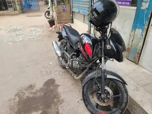 Bajaj Pulsar 150 . 2019