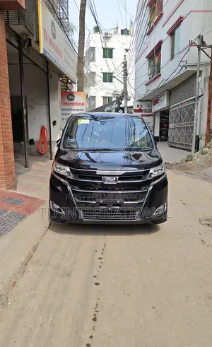 Toyota Noah x smart 2021