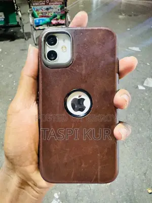 Apple iPhone 11 . (Used)