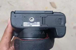 Canon 250D