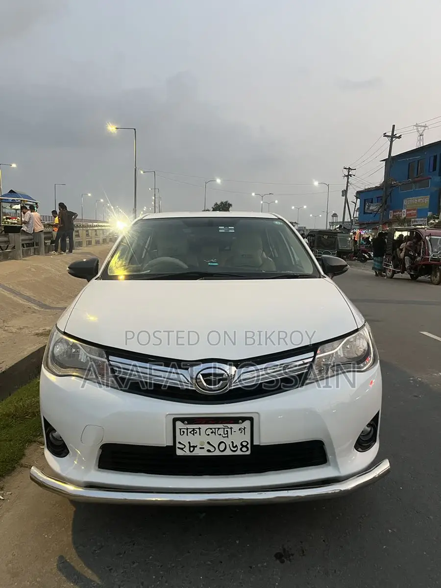 Toyota Axio 2013
