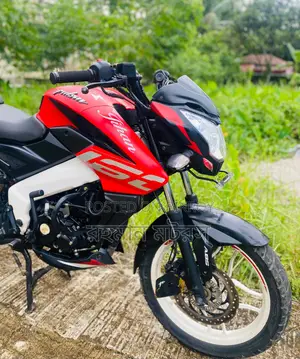 Bajaj Pulsar NS 160 . 2021