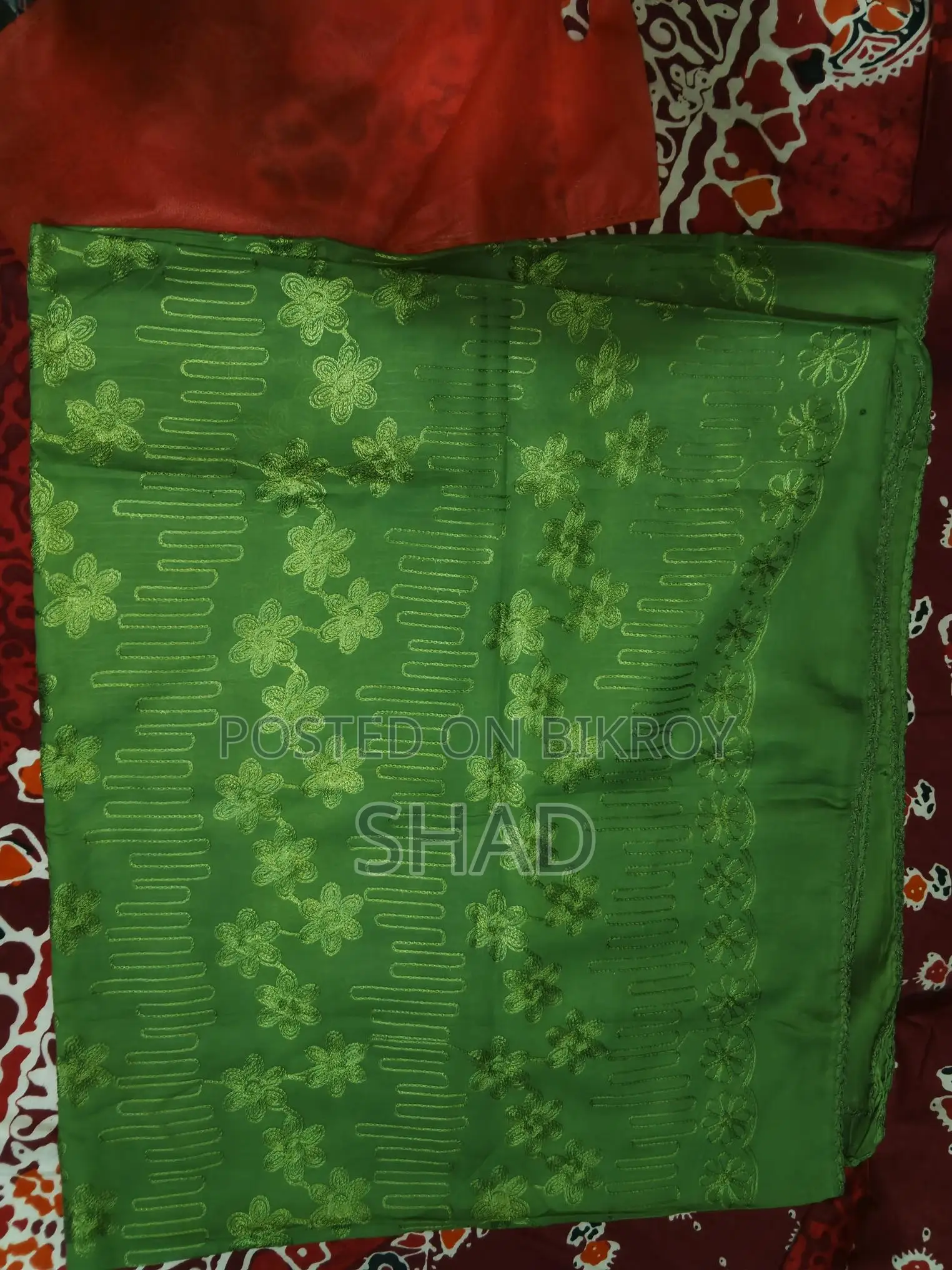 একটি নতুন ওড়না বিক্রয় করা হবে