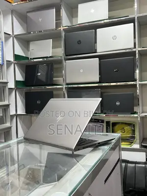 HP ZBOOK 15U G5 i7 8TH GEN 8/256GB SSD