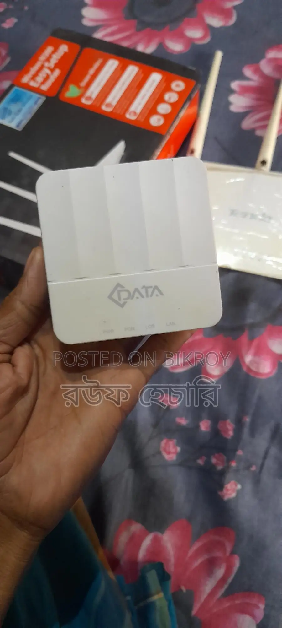 A Tenda router and C-Data ONU will be sold