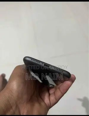 Apple iPhone 11 (Used)