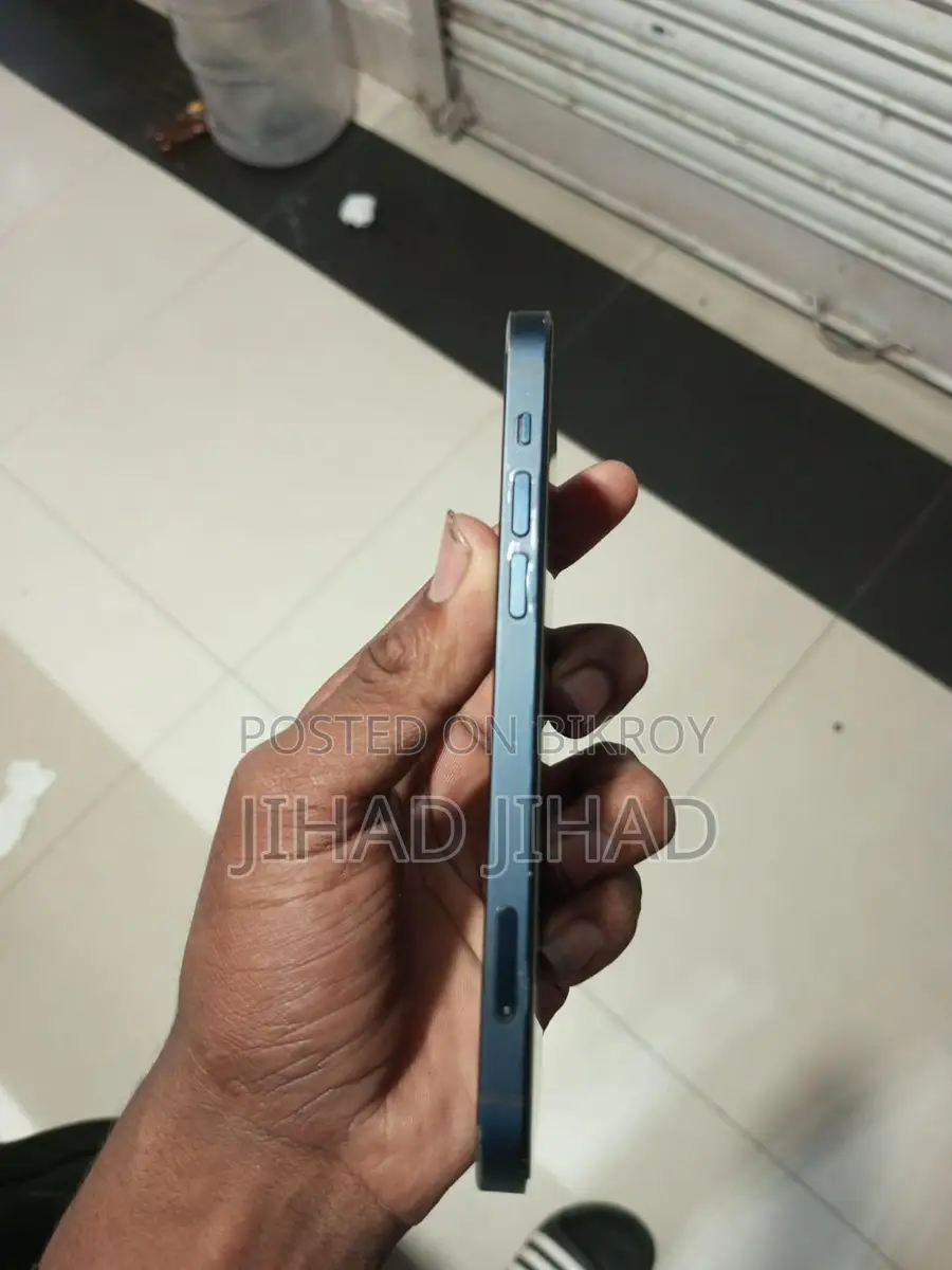 Apple iPhone 12 . (Used)