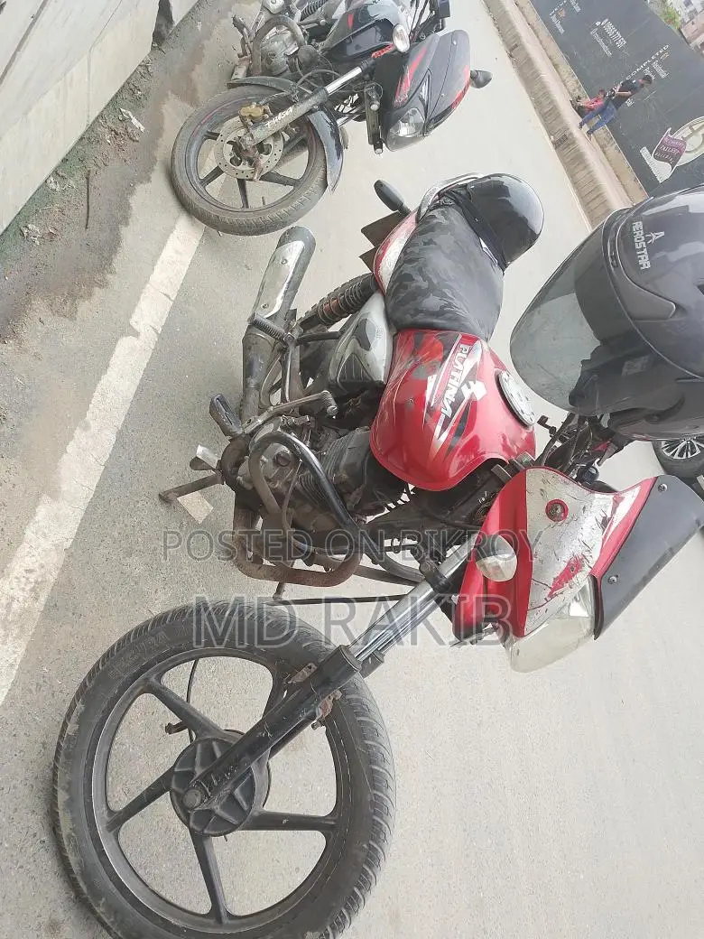Bajaj Platina 110 . 2015