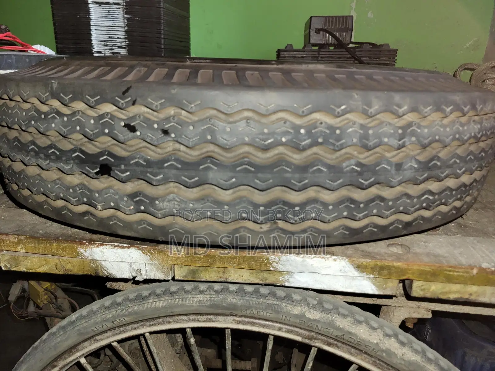 Tyre & Wheel EX2 Pickup