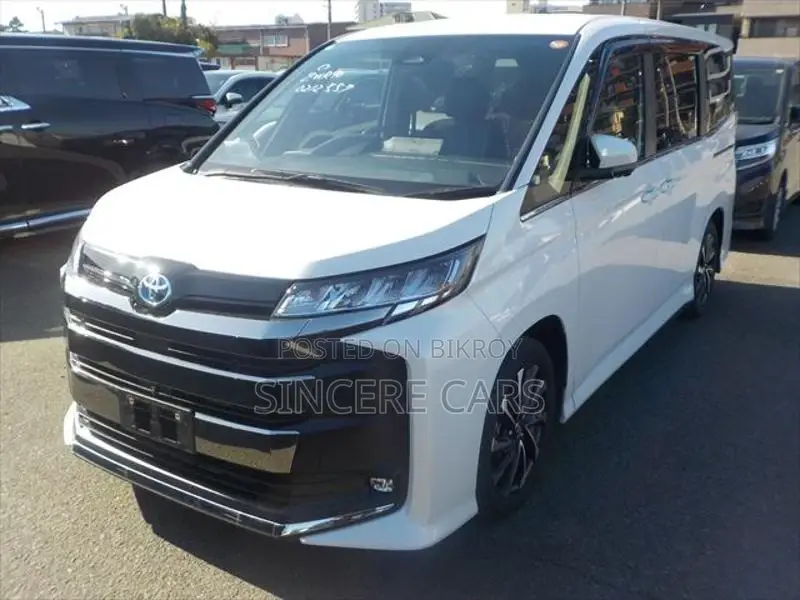 Toyota Noah SZ HYB FULL OPTION 2024