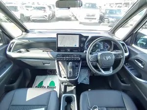 Toyota Noah SZ HYB FULL OPTION 2024