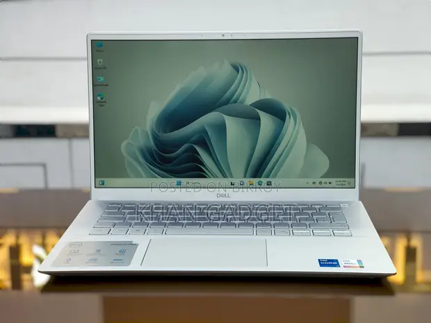 パソコン DELL Inspiron 5402 i7 1165g7 16gb 256gb Dell Inspiron 14 5402 Laptop, 11th Gen Intel Core i7-1165G7, 14