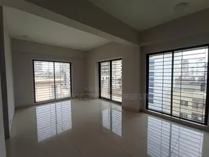 4bdrm Apartment in Basundhara for Rent