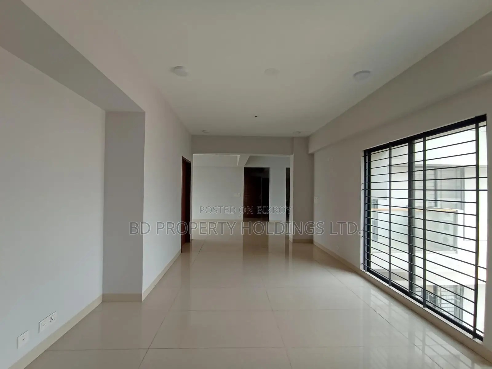 4bdrm Apartment in Basundhara for Rent