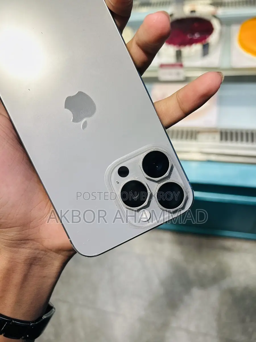 Apple iPhone 15 pro max Singapore (Used)