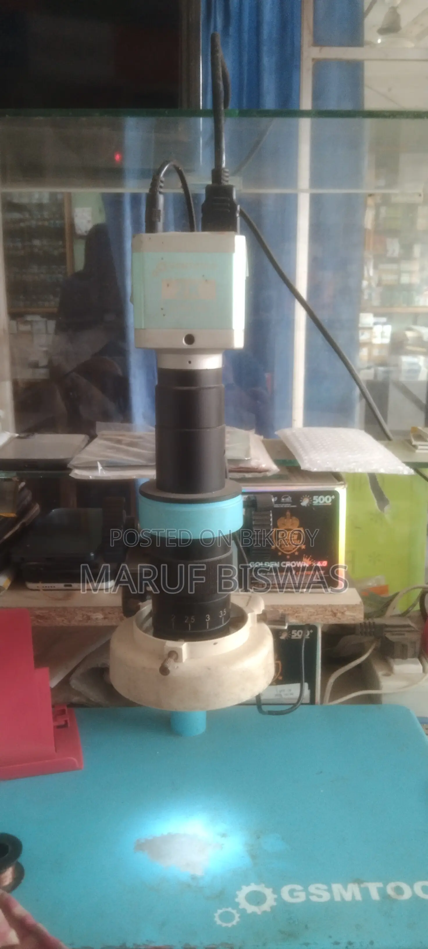 Microscope