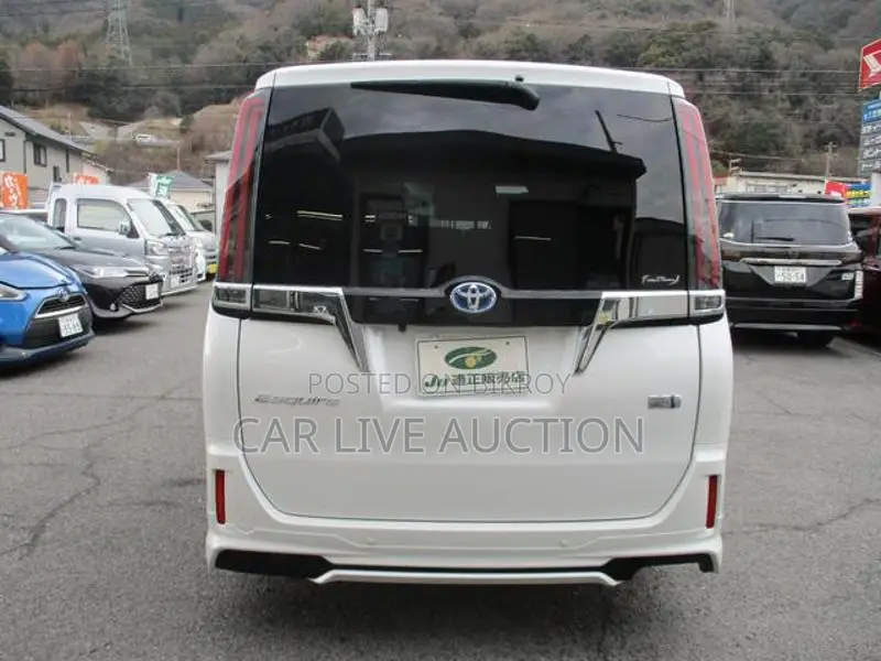 Toyota Esquire Hybrid GI pre-order 2021
