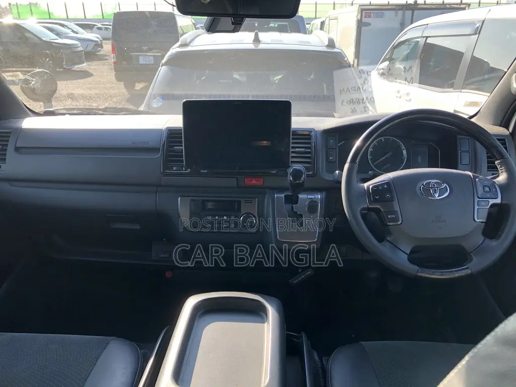 Toyota Hiace SUPER GL DARK PRIME 2022