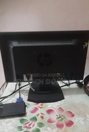 টিভি কার্ডসহ একটি মনিটর বিক্রি করা হবে