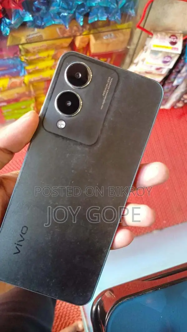 Vivo Y17s . (Used)