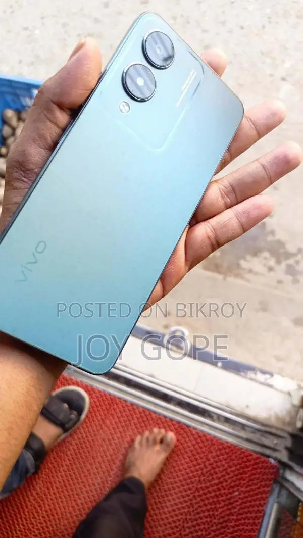 Vivo Y17s . (Used)