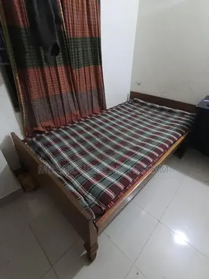 Wooden Bed 4x7 Semi Double