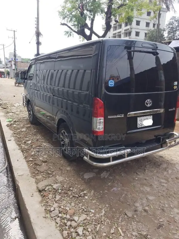 Toyota Hiace Super GL 2016