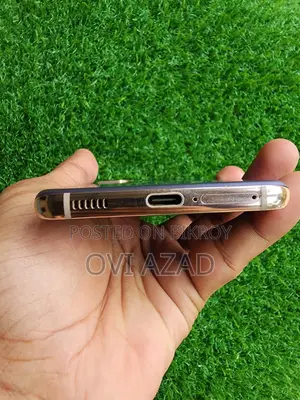 Samsung Galaxy S21 (Used)