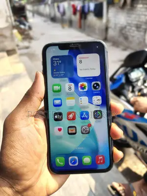 Apple iPhone 11 . (Used)